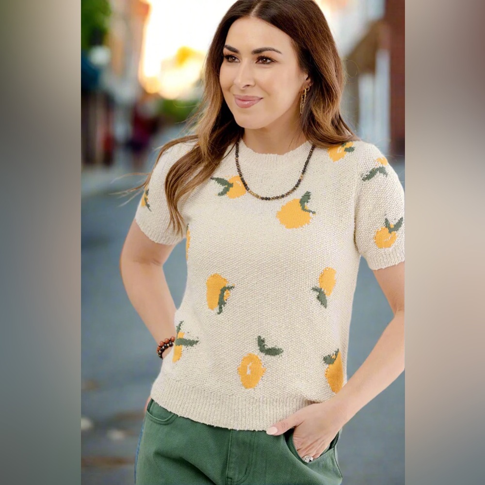 NWOT Lemon Knit Top